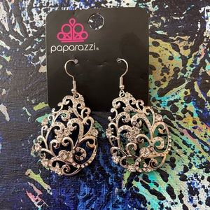 Paparazzi earrings- Winter Garden